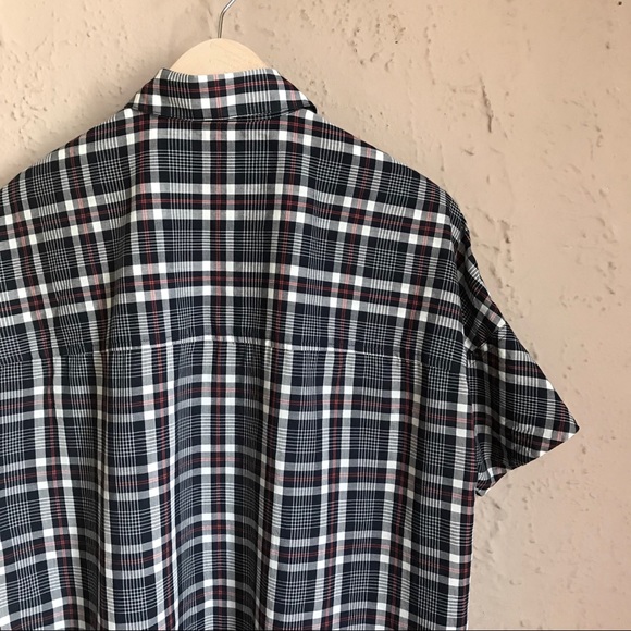 Madewell Short-Sleeve Buttondown - Picture 4 of 4